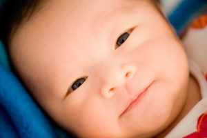 赤ちゃんに泣かれずに記憶に残る写真を上手く撮る方法 赤ちゃんの撮影方法