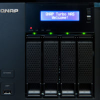 QNAP TS-421